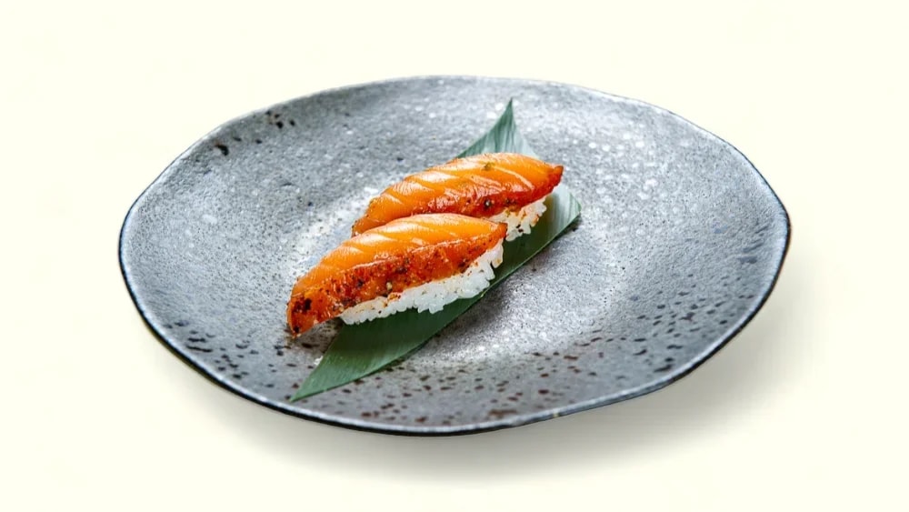NIGIRI SPICY HOT ŁOSOŚ